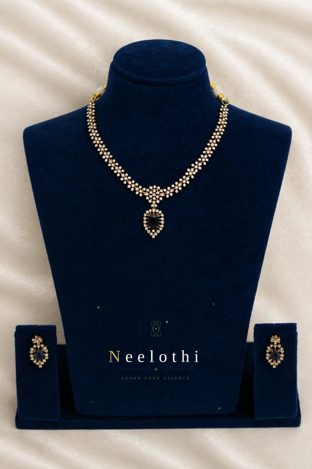 Aurilia Victorian Necklace Set