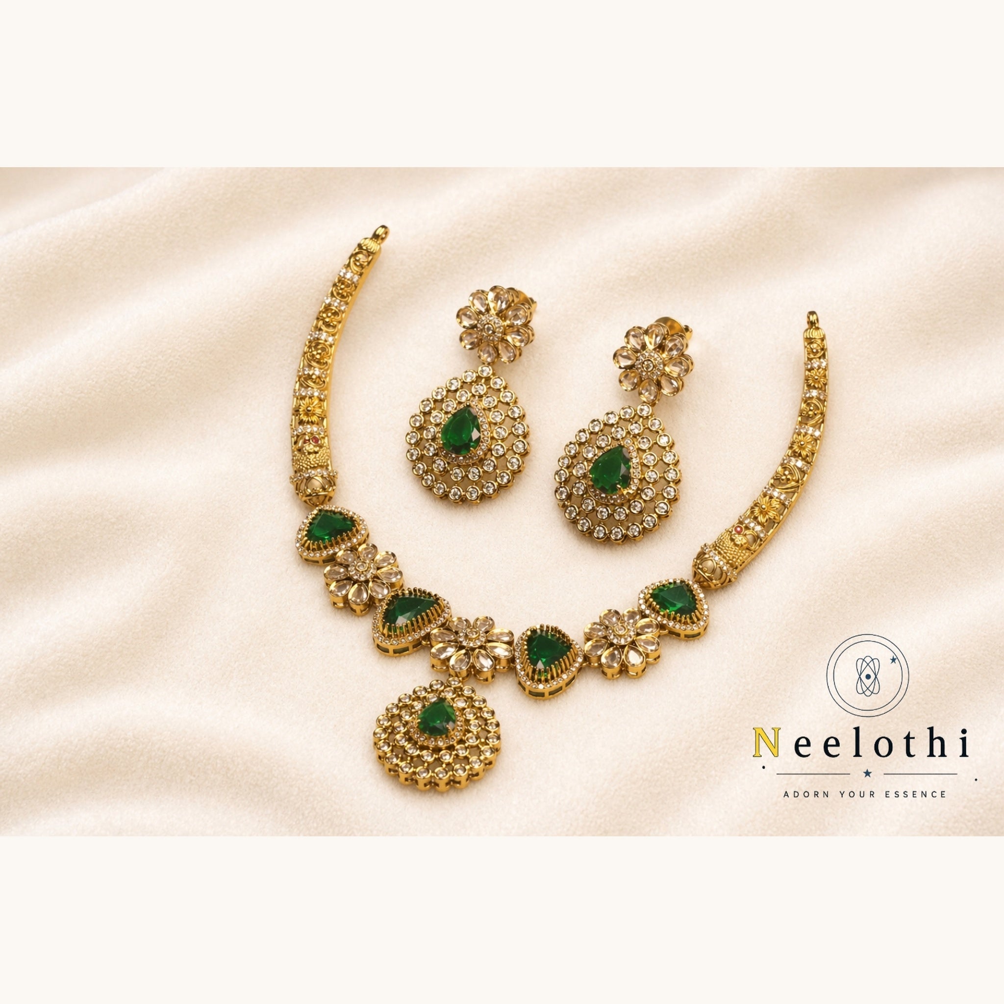 Emera Victorian Necklace Set