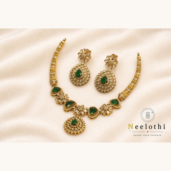 Emera Victorian Necklace Set